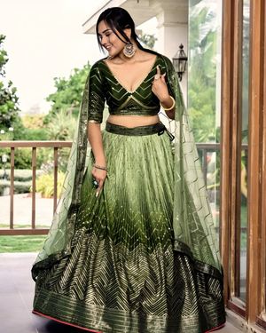 AvniEmeraldGreenEmbroideredLehengaCholiSet_3