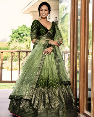 AvniEmeraldGreenEmbroideredLehengaCholiSet_4