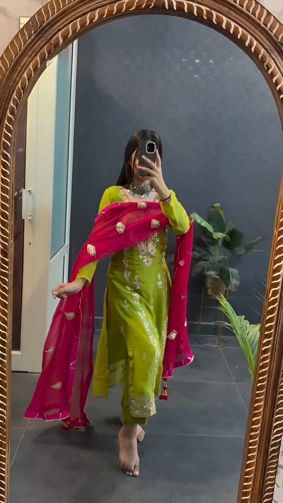 InaayaPartyWearOrganzaShararaSetWithMirrorEmbroidery2