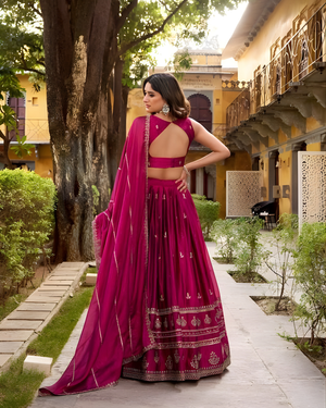 Eshani_Pink_Embroidered_Dupatta_for_Lehenga_3