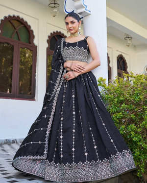 Sarika_Silk_Embroidered_Lehenga_Choli_Set_2