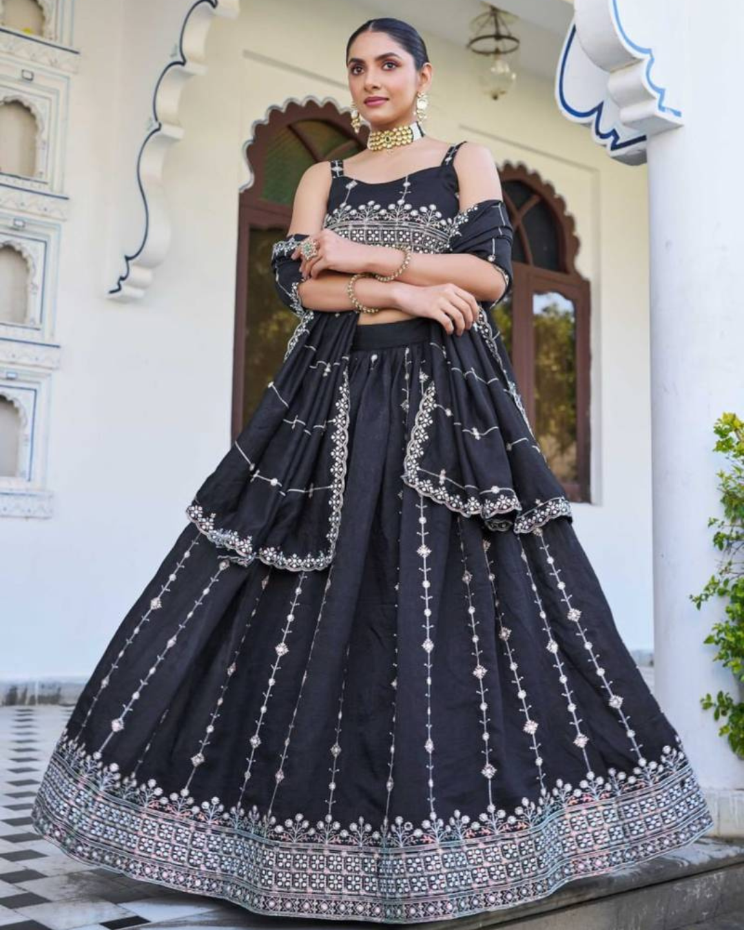 Sarika_Silk_Embroidered_Lehenga_Choli_Set_4