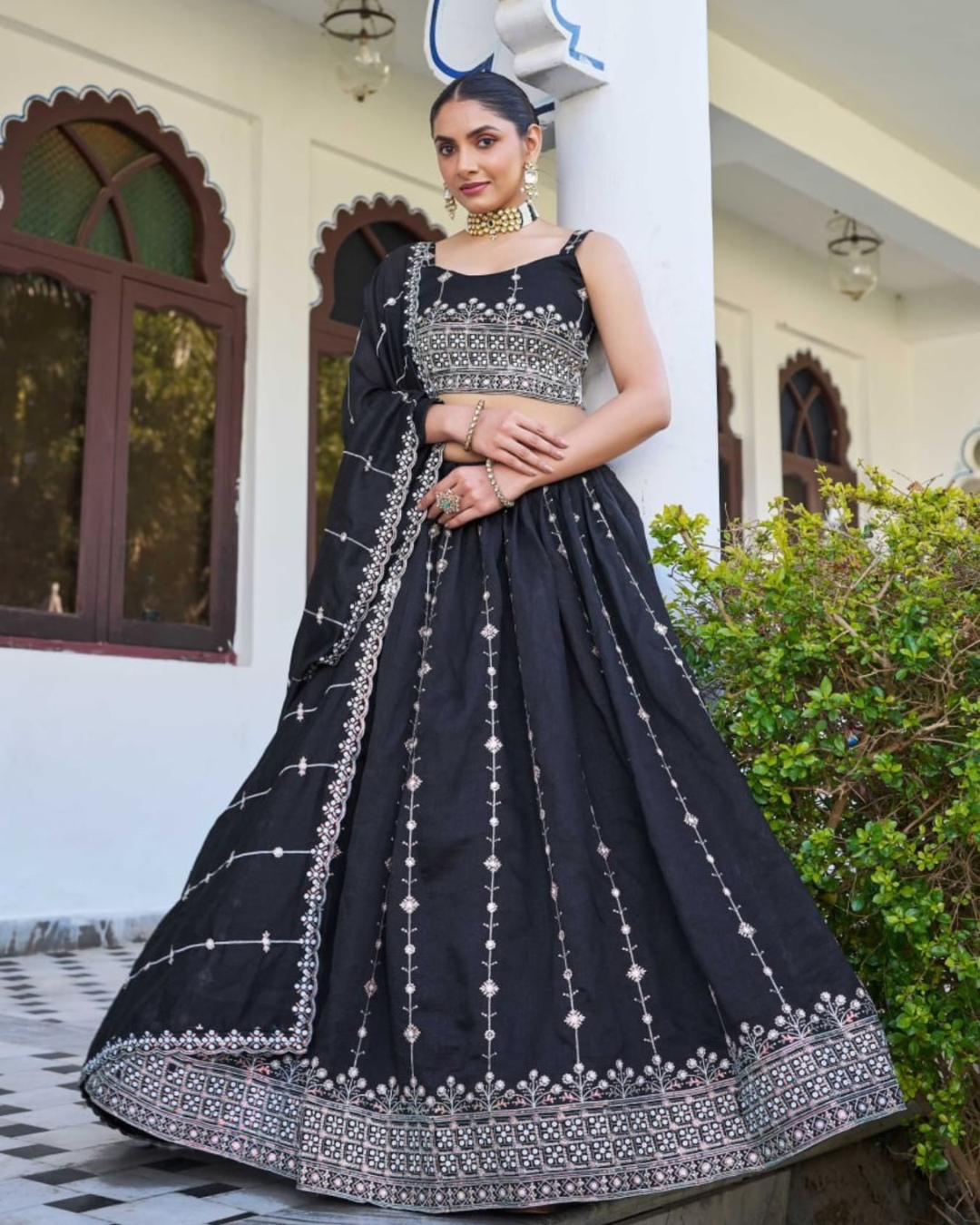 Sarika_Silk_Embroidered_Lehenga_Choli_Set_6