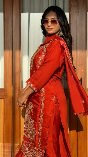 Zareen Vermilion Regal Zari Embroidered Silk Kurta Pant Set with Dupatta_6
